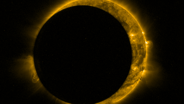 Лунное затмение на Солнце, фото с зонда Proba-2