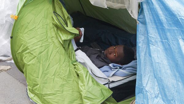 Лагерь беженцев из Судана в Париже