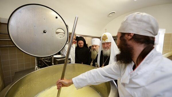 Патриарх Московский и всея Руси Кирилл посещает сыроварню Валаамского монастыря