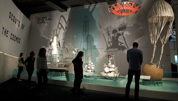 Экспозиция российской космической выставки в Лондоне