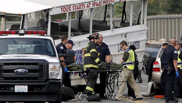 Авария с участием автобуса-амфибии и рейсового автобуса в американском Сиэтле