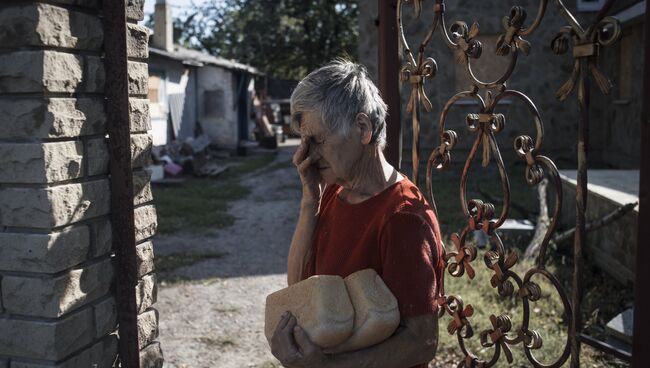 Жизнь в селе Веселом в Донецкой области, архивное фото