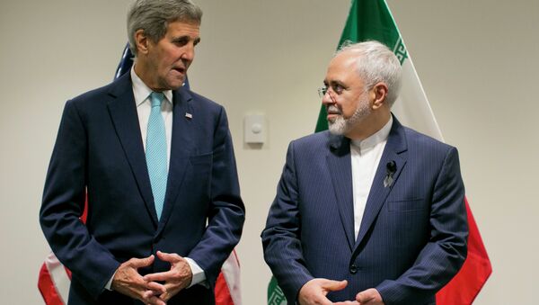 Госсекретарь США Джон Керри на встрече с главой МИД Ирана Джавадом Зарифом в ООН