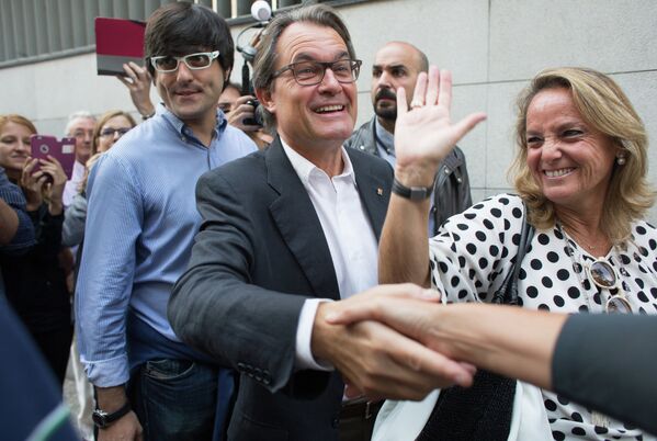 Председатель правительства Каталонии, кандидат от партии Junts pel Si (Вместе за Да) Артур Мас