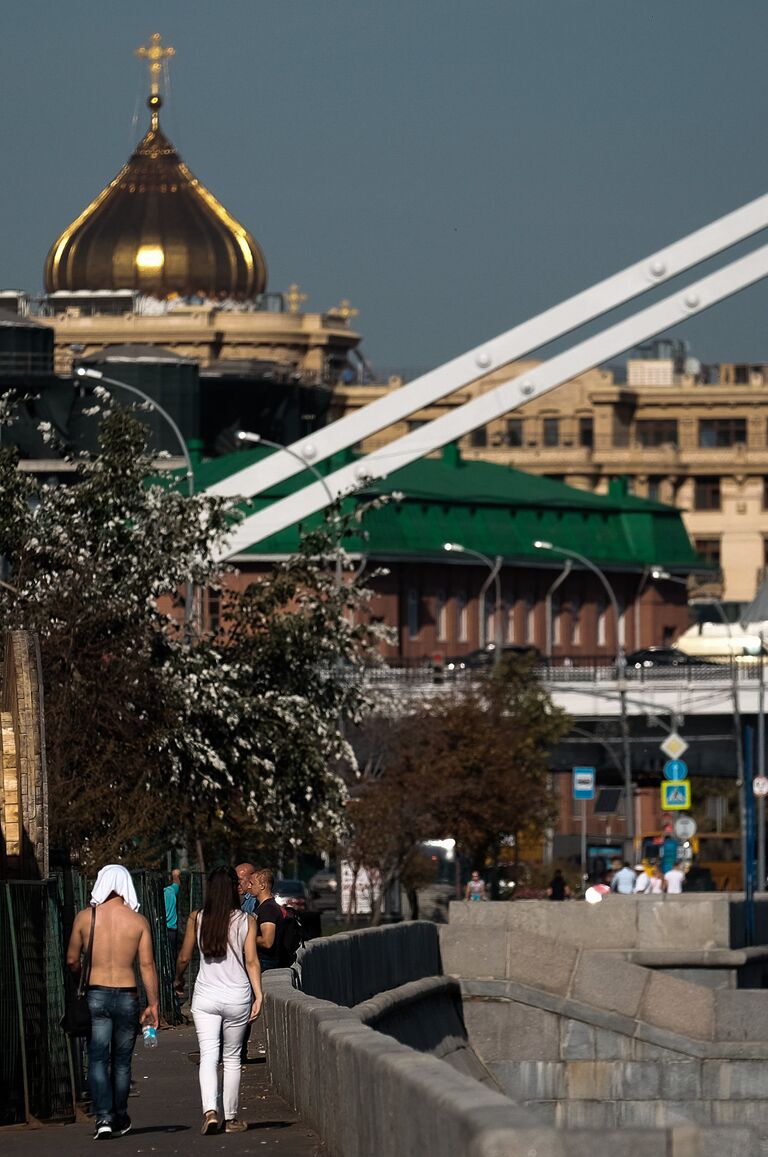 Теплая погода в Москве