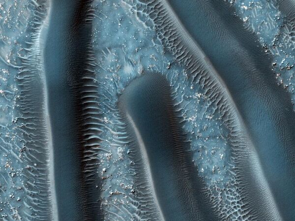 Песчаные дюны на поверхности Марса, снятые камерой HiRISE