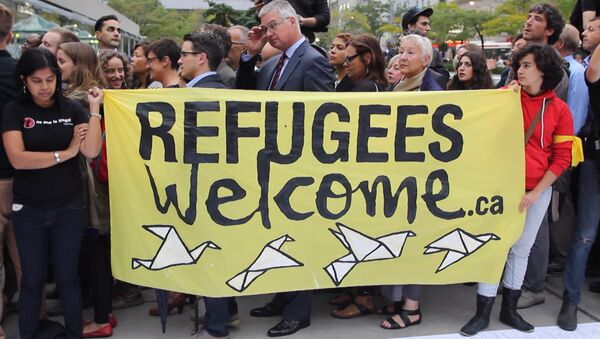 Добро пожаловать, беженцы – сотни канадцев митинговали в защиту мигрантов