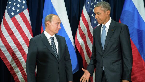 28 сентября 2015. Президент России Владимир Путин (слева) и президент США Барак Обама во время встречи в рамках 70-й сессии Генеральной Ассамблеи ООН в Нью-Йорке.Архивное фото