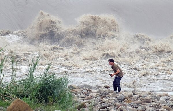 Последствия мощного тайфуна Дуцзюань в Китае