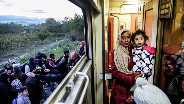 Беженцы на границе Греции и Македонии. Сентябрь 2015. Архивное фото