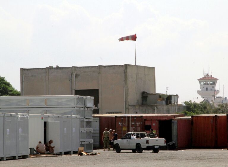 Военнослужащие на базе Хмеймим в Сирии