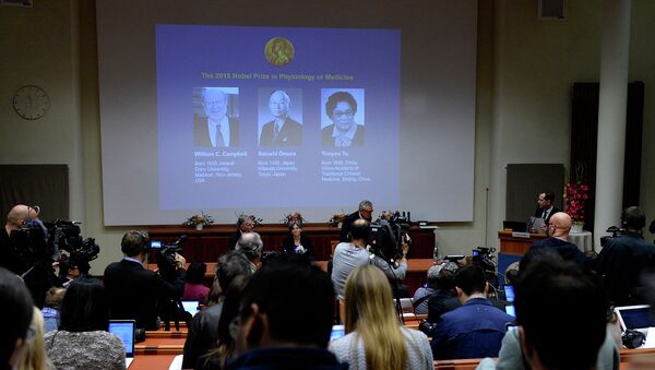 Лауреатами Нобелевской премии по медицине 2015 года стали ученые Уильям Кэмпбелл, Сатоши Омура и Ту Юю