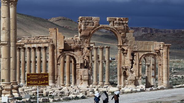 Триумфальная арка в Пальмире, Сирия. Архивное фото