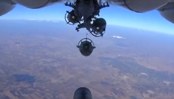 Бомбардировка позиций ИГ в Сирии силами ВКС России