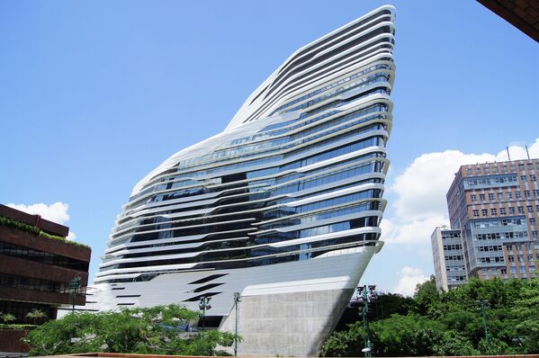 Инновационный проект здания политехнического университета в Гонконге (Китай) Hong Kong University’s Innovation Tower. Архитектор Захи Хадид