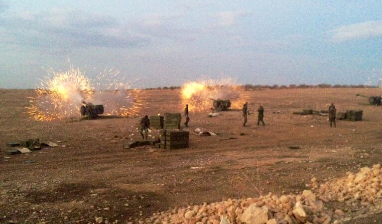 Сирийская артиллерия ведет огонь по террористам на севере провинция Хама