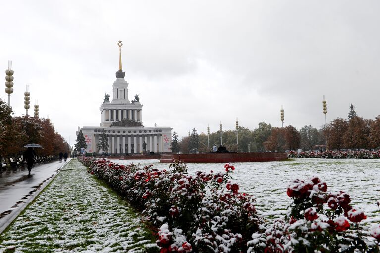 Павильон Центральный на ВДНХ в Москве