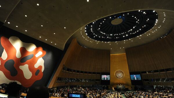 Зал Генассамблеи ООН во время выступления президента России Владимира Путина на пленарном заседании 70-й сессии Генеральной Ассамблеи ООН в Нью-Йорке. 28 сентября 2015 года
