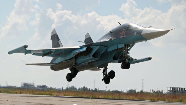 Российский истребитель-бомбардировщик Су-34 в Сирии. Архивное фото
