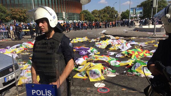 На месте взрыва в Анкаре, 10 октября 2015