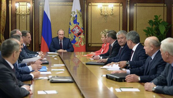 Президент России Владимир Путин во время заседания Совета безопасности РФ. Архивное фото