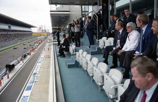 Президент РФ В.Путин посетил Гран-при России гонок Формула-1 в Сочи