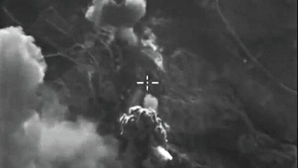 Российские бомбардировщики Су-24м нанесли точечные авиационные удары. Архивное фото
