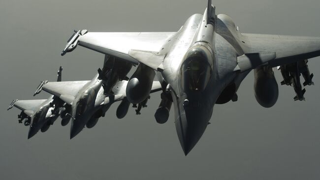 Самолеты Рафаль ВВС Франции направляются в Сирию для нанесения ударов с воздуха. Архивное фото