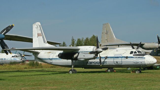 Авиалайнер Ан-24. Архивное фото