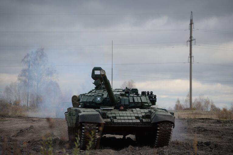 Полевые испытания инновационной краски для бронетехники на полигоне Чебаркуль