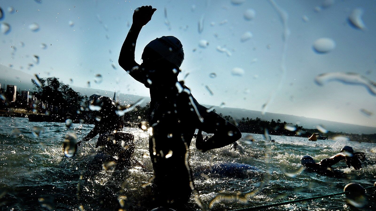 Участник соревнований по триатлону Ironman World Championship в Каилуа-Кона, Гавайи - РИА Новости, 1920, 07.10.2024