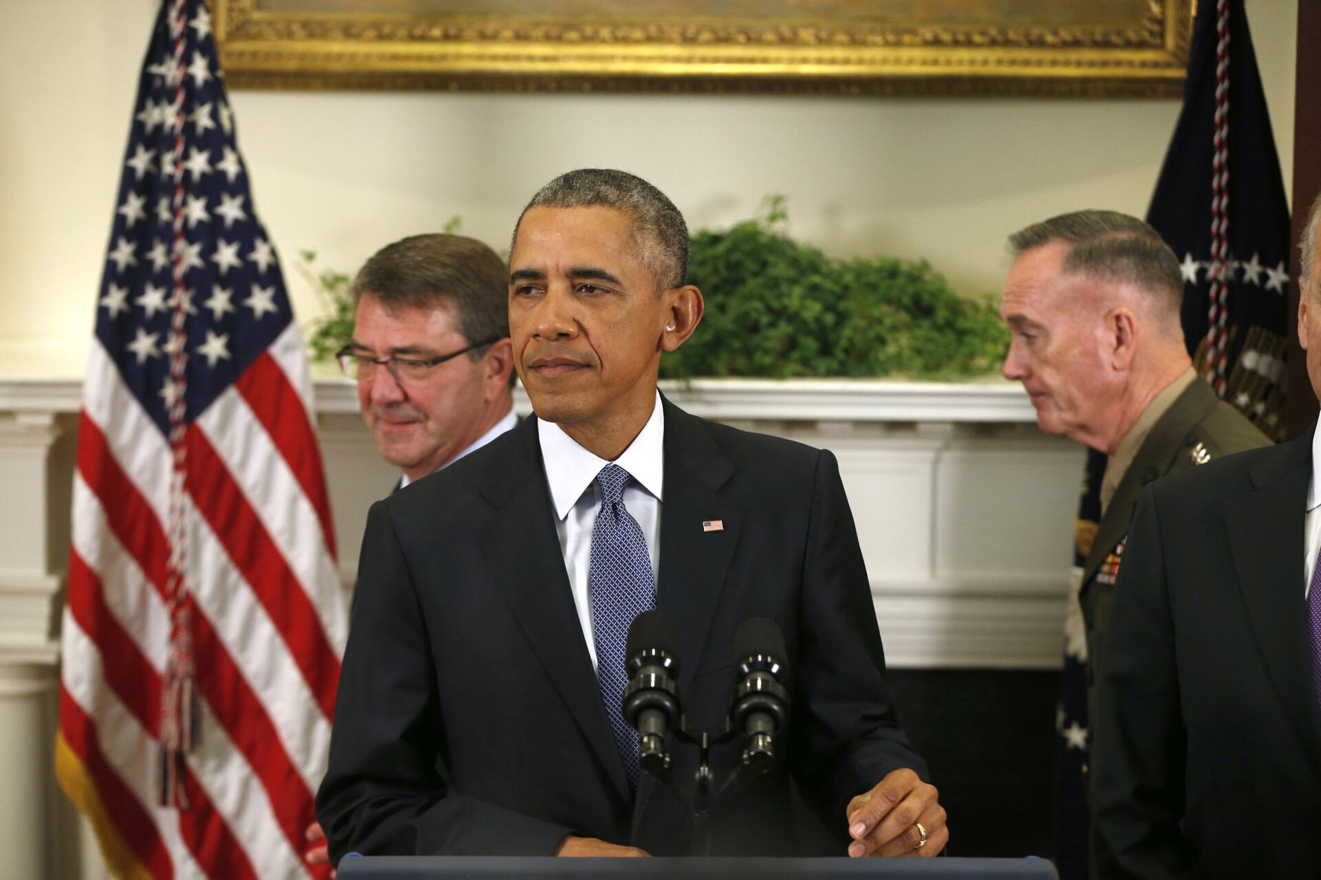 Президент США Барак Обама перед началом заявления об Афганистане 15 октября 2015 Президент США Барак Обама перед началом заявления об Афганистане 15 октября 2015 - РИА Новости, 1920, 13.09.2025