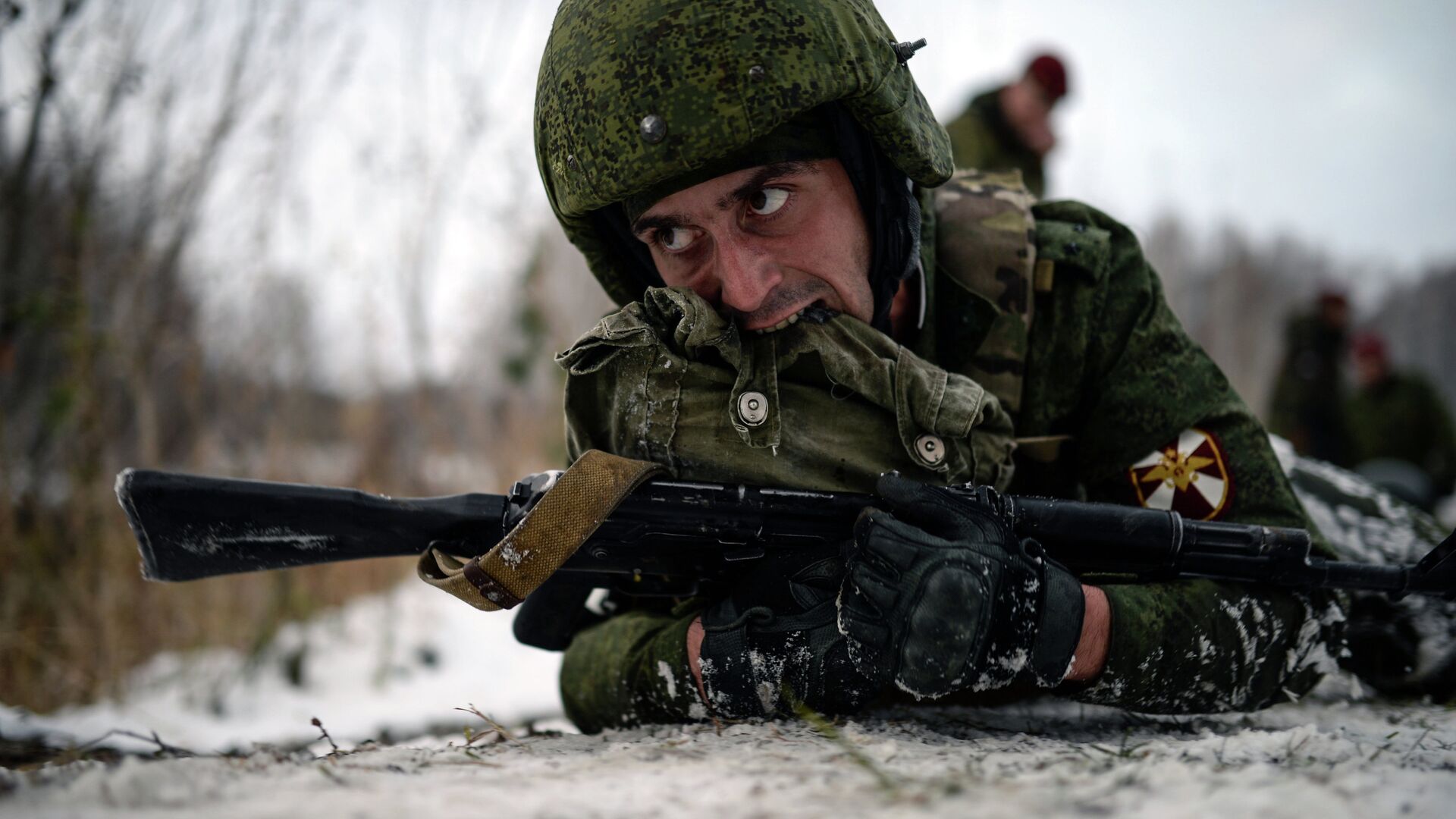 Всероссийские испытания на право ношения крапового берета среди военнослужащих внутренних войск МВД РФ - РИА Новости, 1920, 29.08.2019