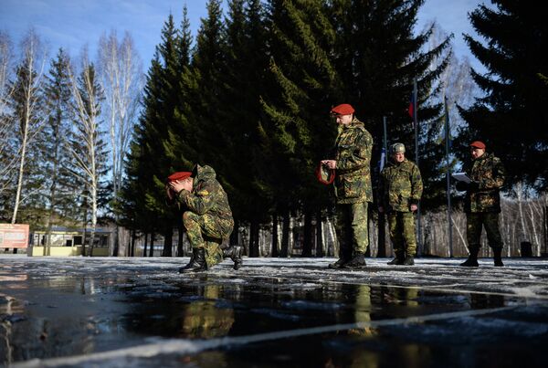 Всероссийские испытания на право ношения крапового берета среди военнослужащих внутренних войск МВД РФ