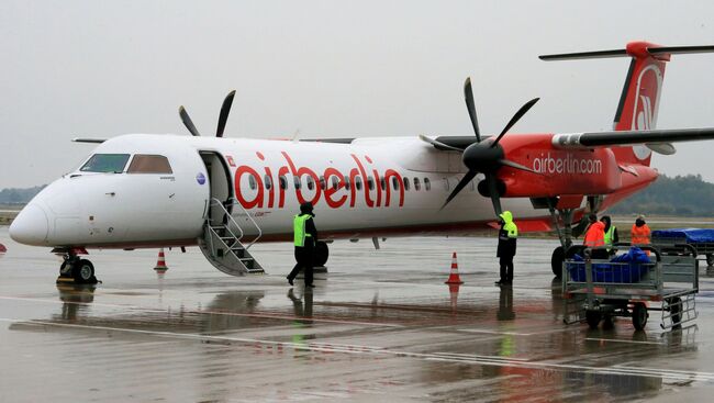 Самолет компании Air Berlin в Калининградском аэропорту Храброво. Архивное фото