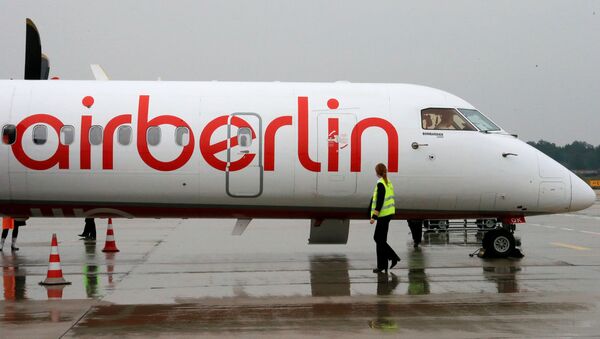 Самолет компании Air Berlin в Калининградском аэропорту Храброво. Архивное фото