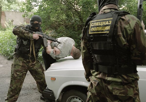 Сотрудники подразделения специального назначения УФС РФ на задержании