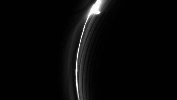 Снимок кольца F Сатурна, сделанный зондом Кассини