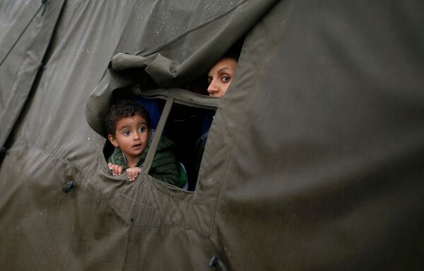 Мигранты в палаточном лагере в Хорватии