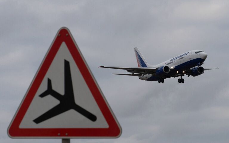 Самолет Боинг-737 авиакомпании Трансаэро Самолет Боинг-737 авиакомпании Трансаэро