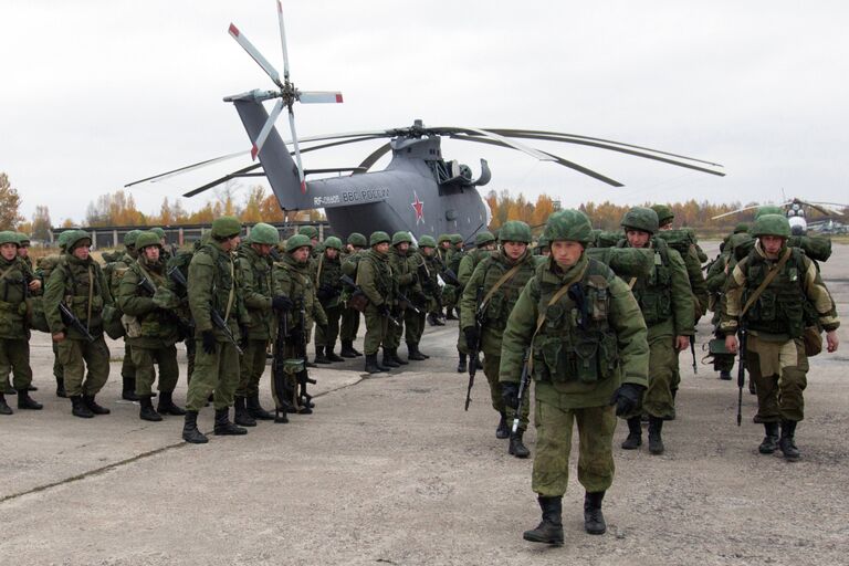 Летно-тактические учения ВДВ в Псковской области