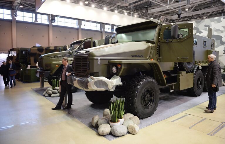 Бронированный автомобиль Урал-ВВ на Международной выставке средств обеспечения безопасности государства Интерполитех-2015 в Москве