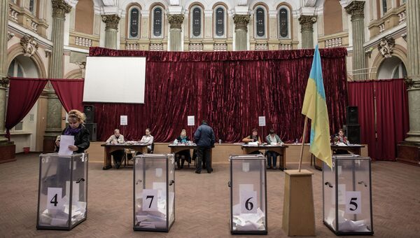 Избирательный участок в Харькове. Архивное фото