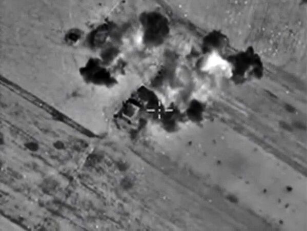 Самолеты российских Воздушно-космических сил нанесли точечные удары по базе приема и подготовки боевиков в провинции Дамаск