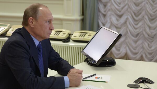 Президент РФ Владимир Путин в Кремле во время церемонии, на которой в режиме телемоста дал старт строительству трубопровода Ухта - Торжок - 2