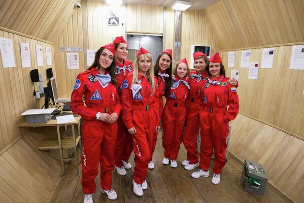 Участницы эксперимента по имитации облета Луны женским экипажем Луна-2015