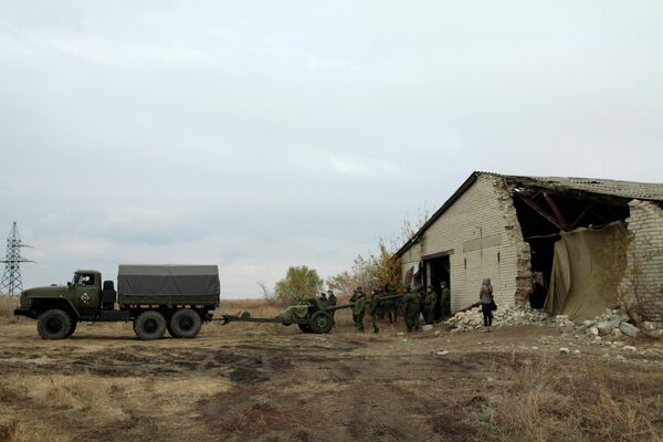 Военная техника, отведенная от линии соприкосновения в Донецкой области