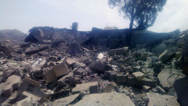 Последствия авиаудара по госпиталю в провинции Саада, Йемен. Архивное фото.