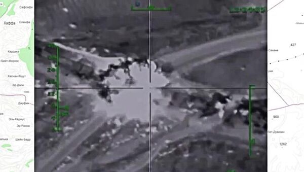 Самолеты российских Воздушно-космических сил нанесли точечные удары по складу с боеприпасами на дороге, Архивное фото