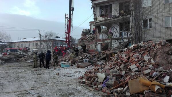 На месте взрыва газа в доме в поселке Корфовский в Хабаровском крае